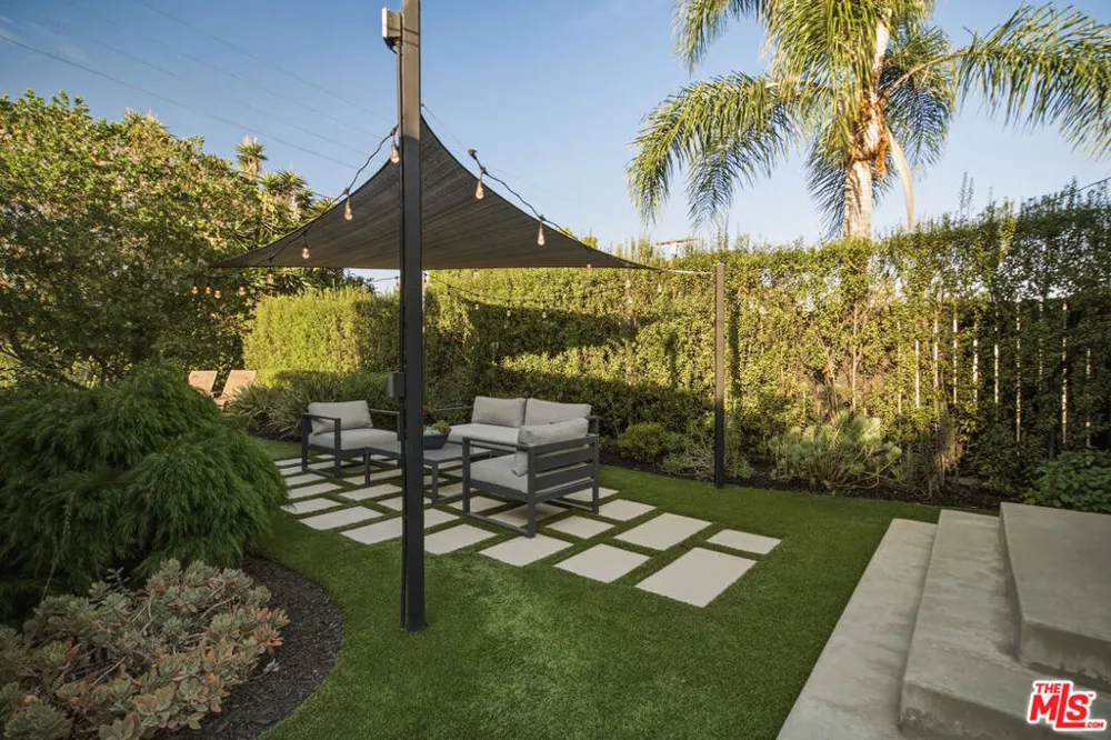 8951 Olin Street Los Angeles, CA 90034