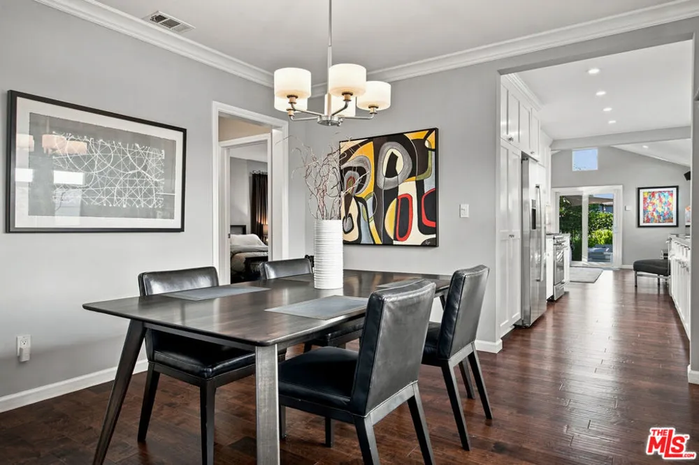 8951 Olin Street Los Angeles, CA 90034