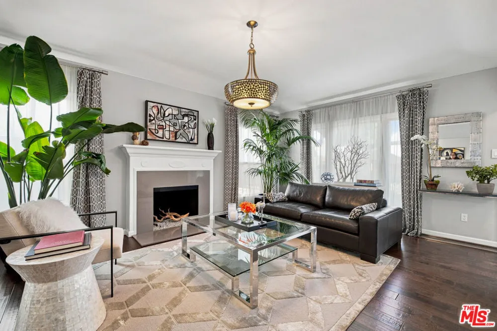 8951 Olin Street Los Angeles, CA 90034