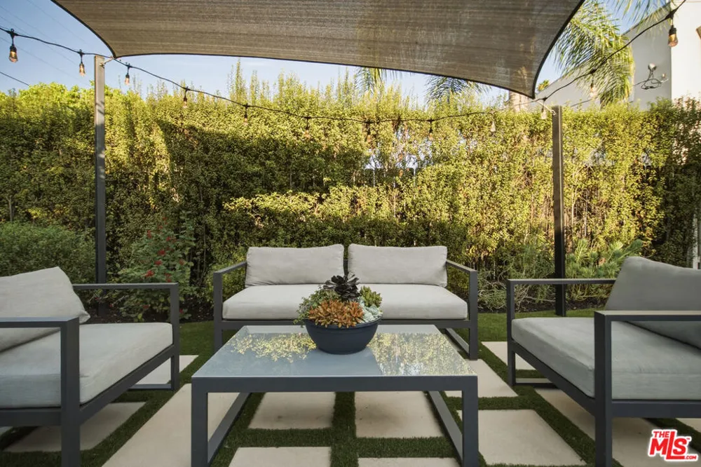 8951 Olin Street Los Angeles, CA 90034