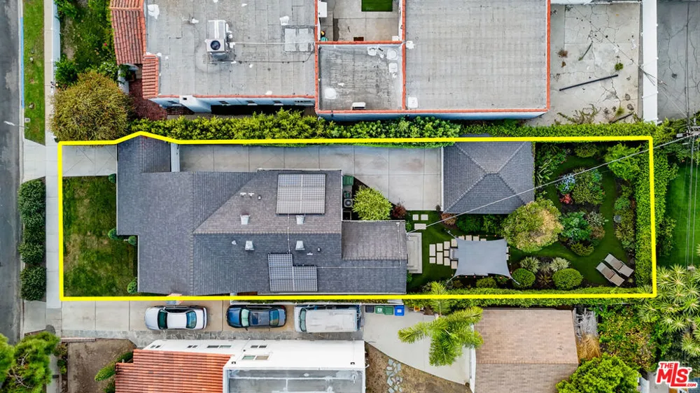8951 Olin Street Los Angeles, CA 90034