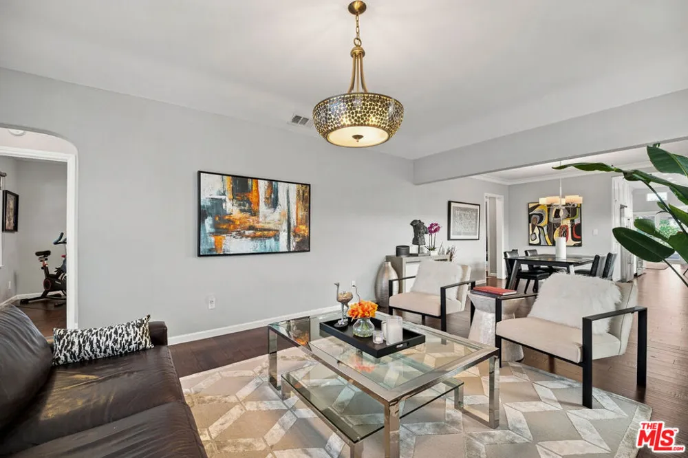 8951 Olin Street Los Angeles, CA 90034