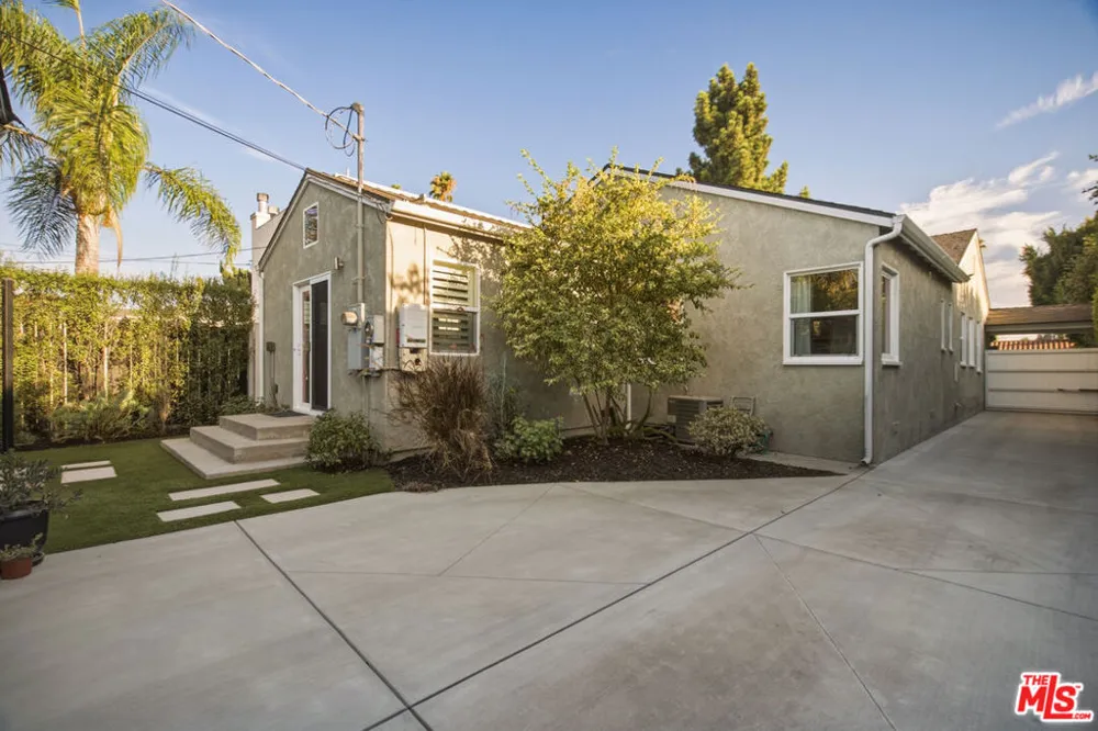8951 Olin Street Los Angeles, CA 90034