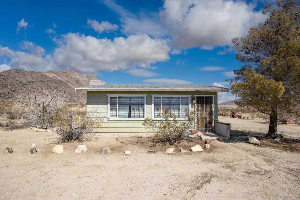 59962 Rocky Avenue Landers, CA 92285