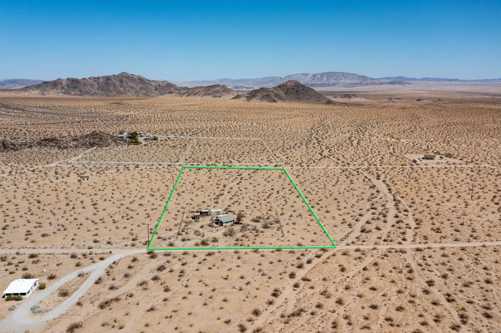 59962 Rocky Avenue Landers, CA 92285