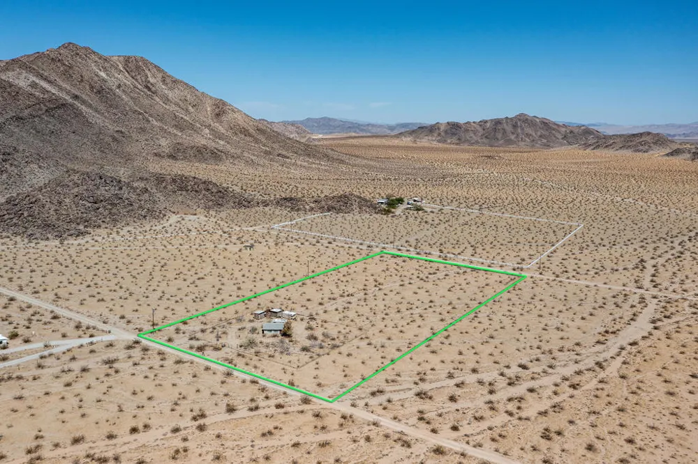 59962 Rocky Avenue Landers, CA 92285