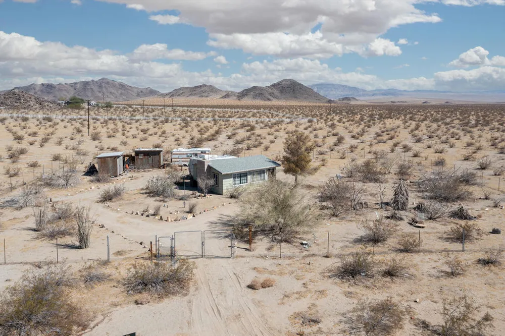 59962 Rocky Avenue Landers, CA 92285