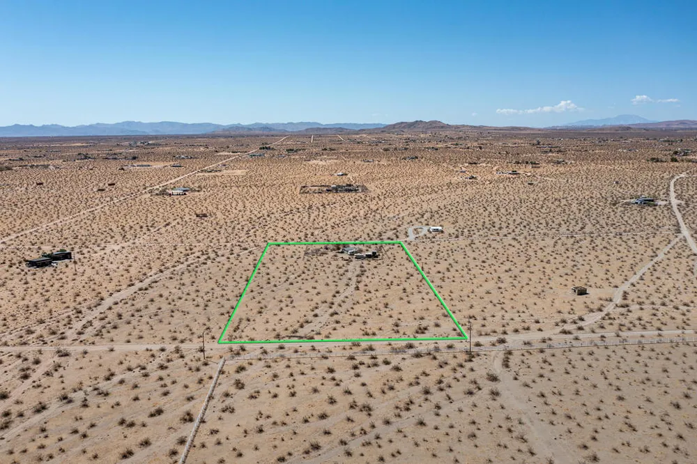59962 Rocky Avenue Landers, CA 92285