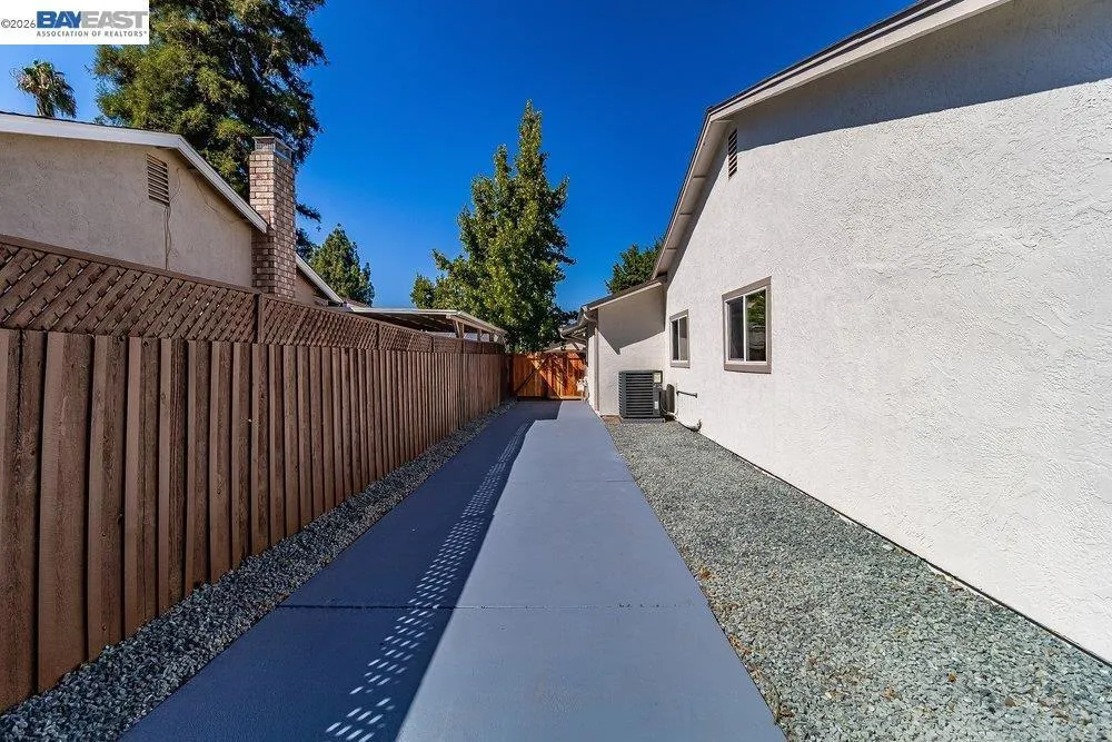 178 Richard Pl Vacaville, CA 95687