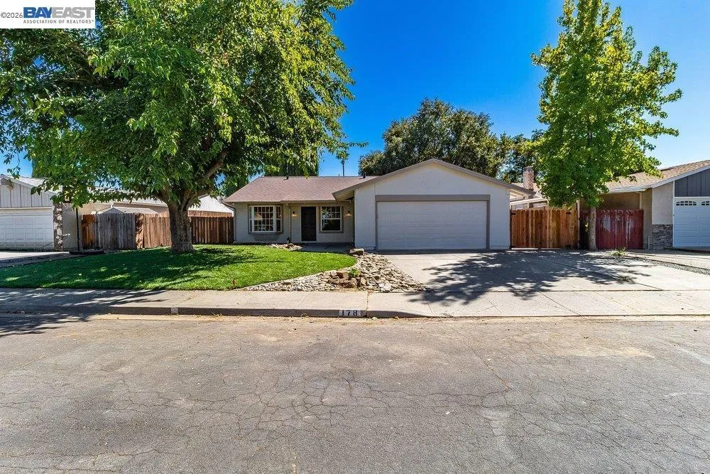 178 Richard Pl Vacaville, CA 95687
