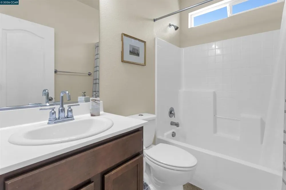 2421 Talaria Dr Oakley, CA 94561