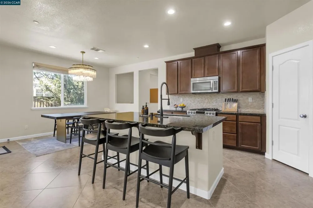 2421 Talaria Dr Oakley, CA 94561
