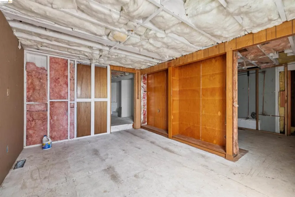 3353 Burdeck Dr Oakland, CA 94602