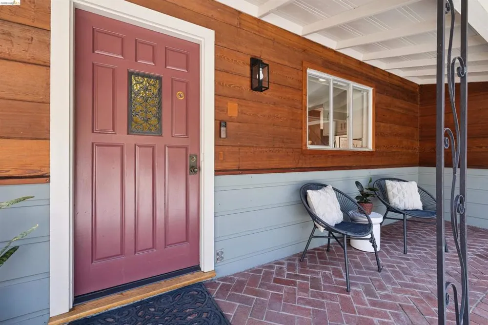 3353 Burdeck Dr Oakland, CA 94602