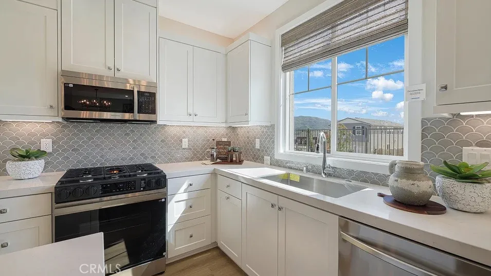 2177 Aneto Way Santa Paula, CA 93060