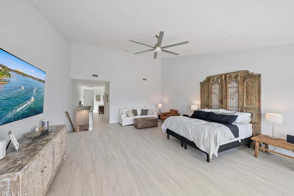 2050 S HIGHWAY A1A #5 Jupiter, FL 33477