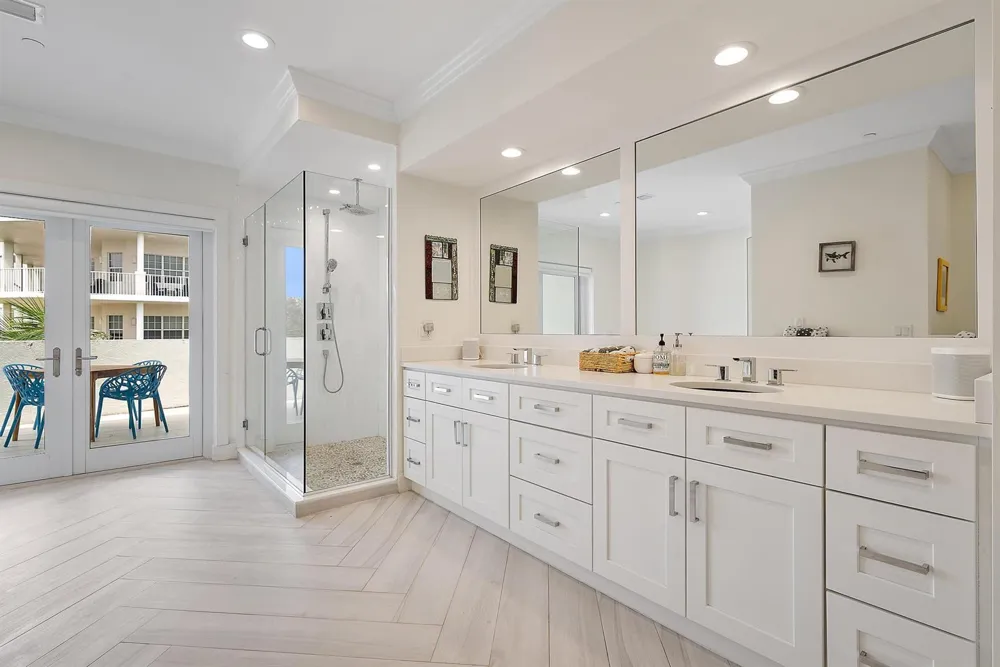 2050 S HIGHWAY A1A #5 Jupiter, FL 33477