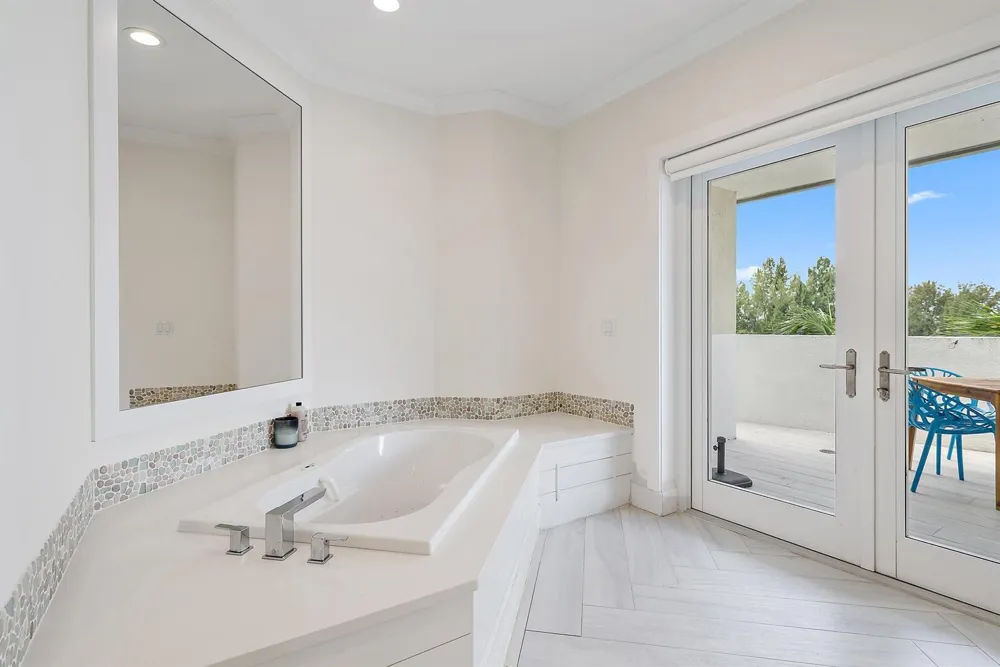2050 S HIGHWAY A1A #5 Jupiter, FL 33477