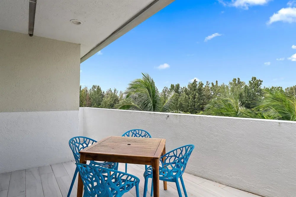 2050 S HIGHWAY A1A #5 Jupiter, FL 33477