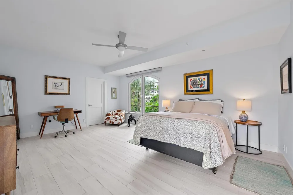 2050 S HIGHWAY A1A #5 Jupiter, FL 33477