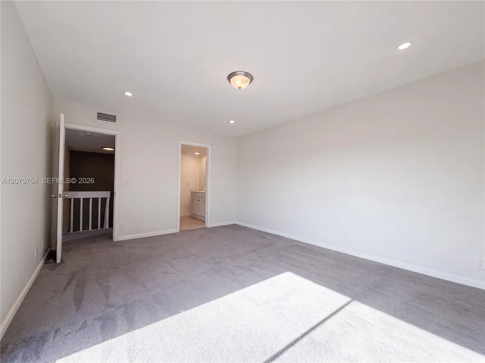 110 Delaware Blvd #10C Jupiter, FL 33458