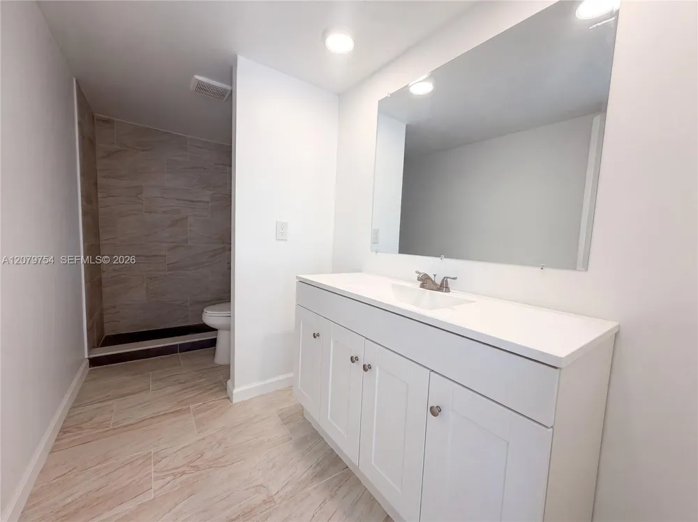 110 Delaware Blvd #10C Jupiter, FL 33458