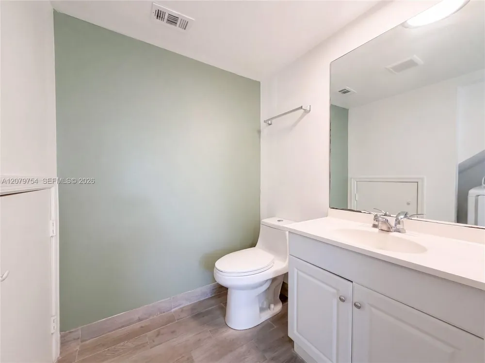 110 Delaware Blvd #10C Jupiter, FL 33458
