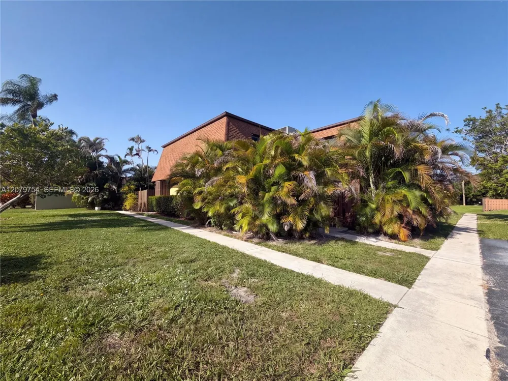 110 Delaware Blvd #10C Jupiter, FL 33458