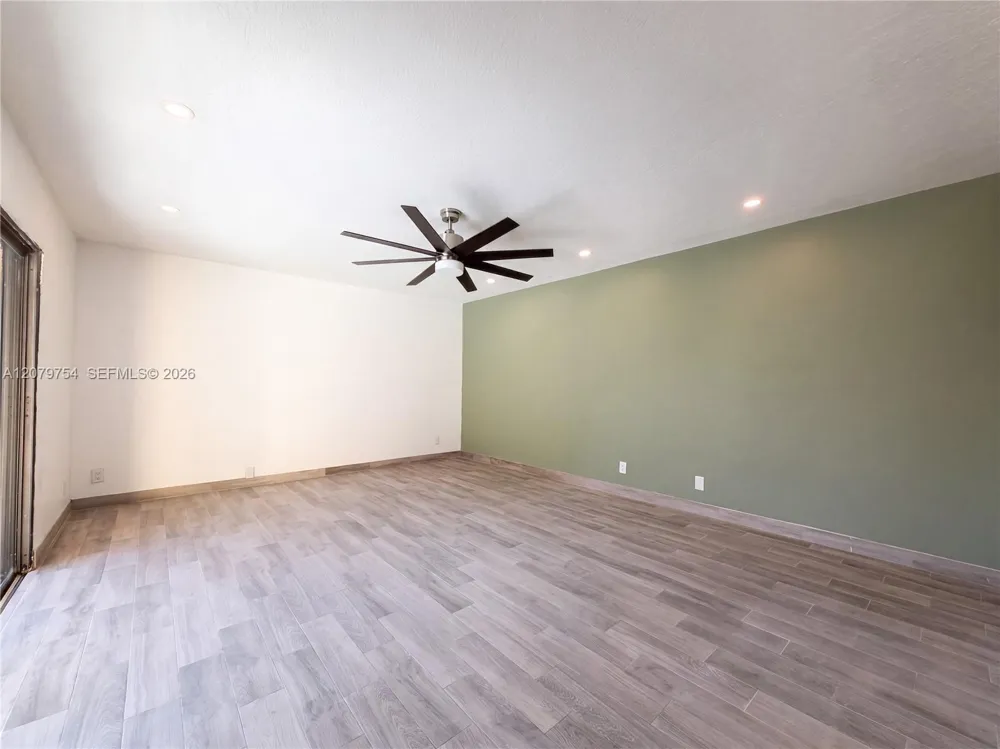 110 Delaware Blvd #10C Jupiter, FL 33458