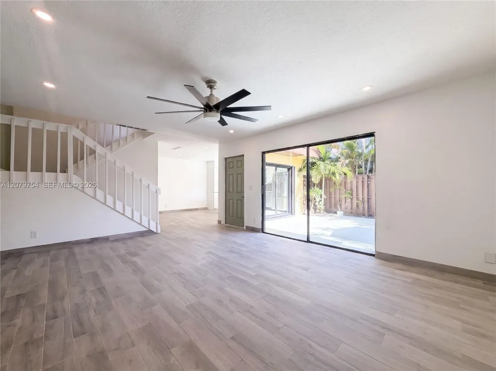 110 Delaware Blvd #10C Jupiter, FL 33458