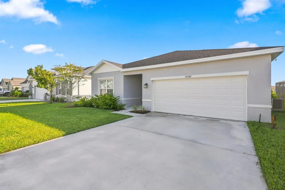 10597 SW VASARI WAY Port St. Lucie, FL 34987