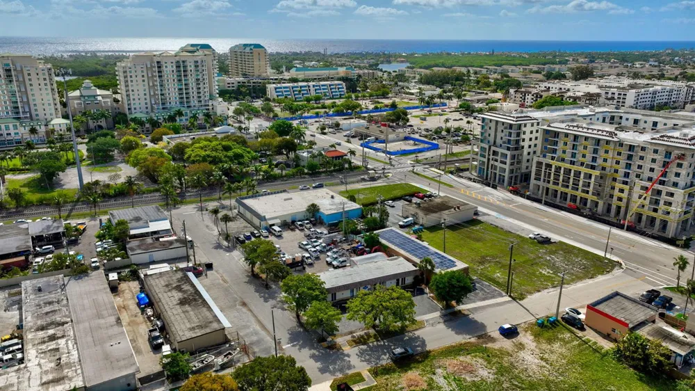 322 NE 3rd Street Boynton Beach, FL 33435