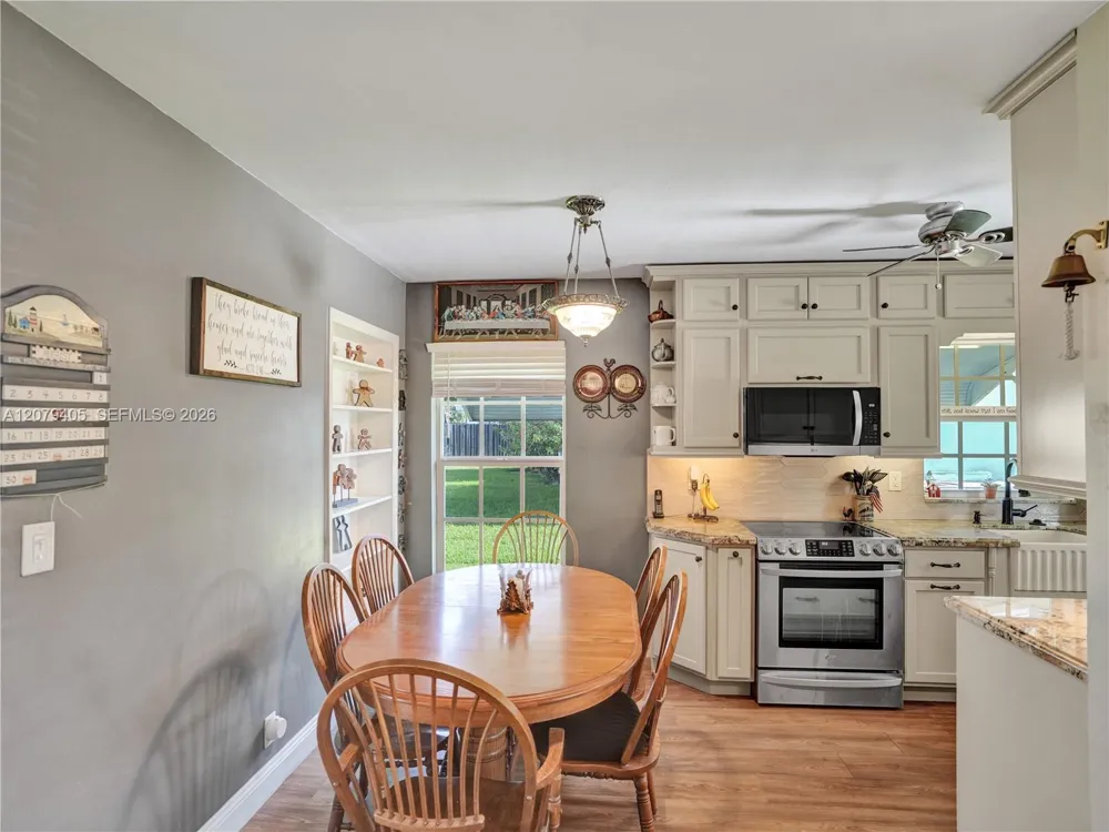 4681 NE 2nd Ave Oakland Park, FL 33334