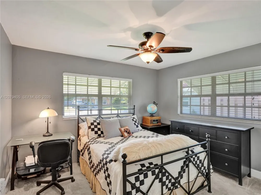 4681 NE 2nd Ave Oakland Park, FL 33334