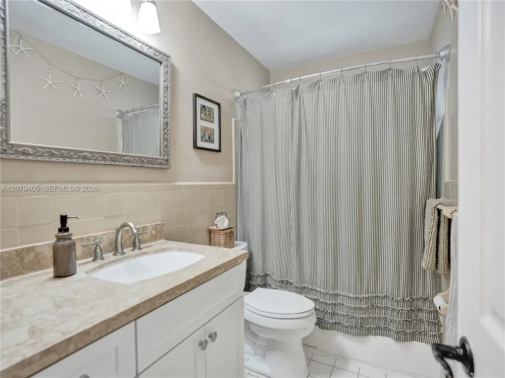 4681 NE 2nd Ave Oakland Park, FL 33334
