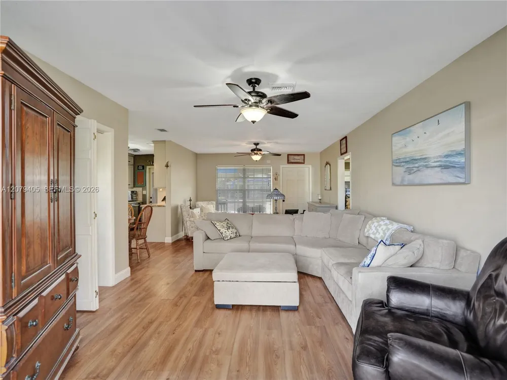 4681 NE 2nd Ave Oakland Park, FL 33334