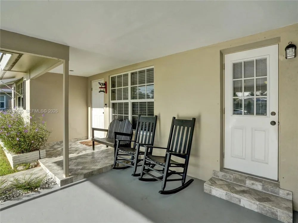 4681 NE 2nd Ave Oakland Park, FL 33334