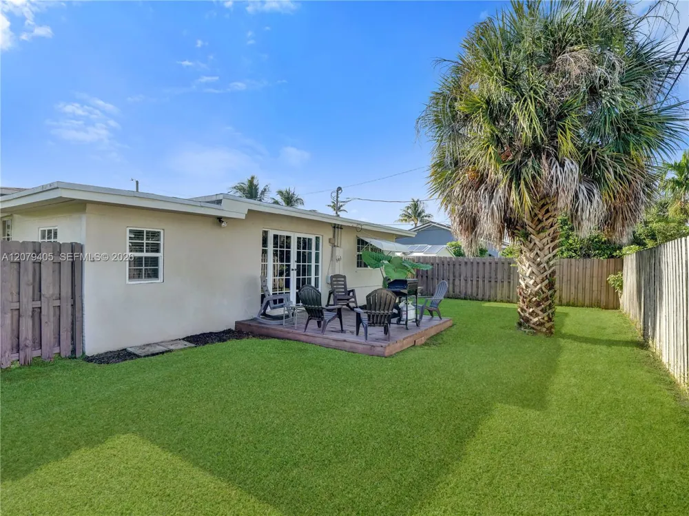 4681 NE 2nd Ave Oakland Park, FL 33334
