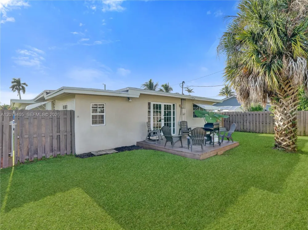 4681 NE 2nd Ave Oakland Park, FL 33334