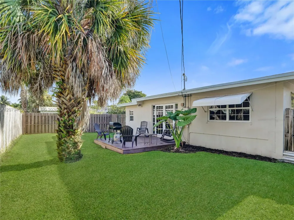 4681 NE 2nd Ave Oakland Park, FL 33334