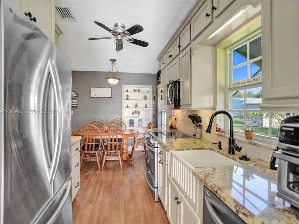 4681 NE 2nd Ave Oakland Park, FL 33334