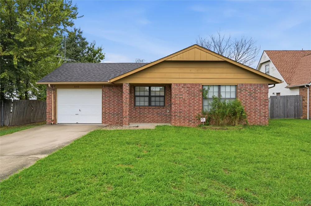 2002 S Cherokee Avenue Claremore, OK 74019
