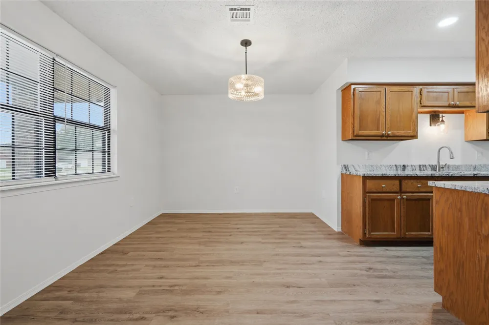 2002 S Cherokee Avenue Claremore, OK 74019