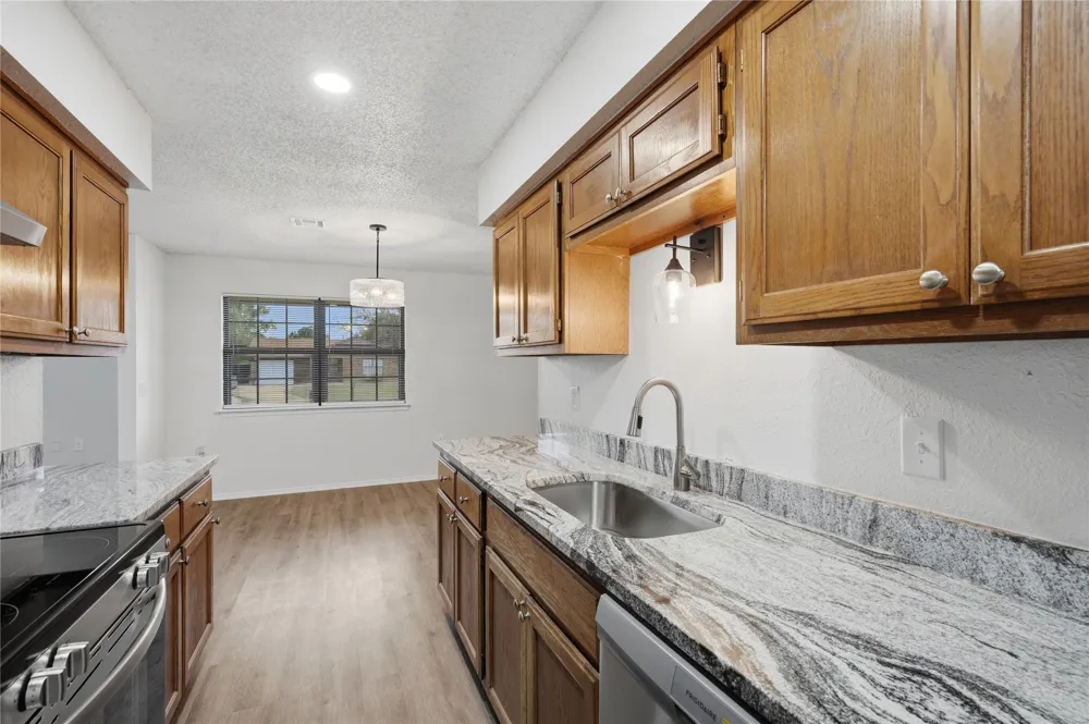 2002 S Cherokee Avenue Claremore, OK 74019