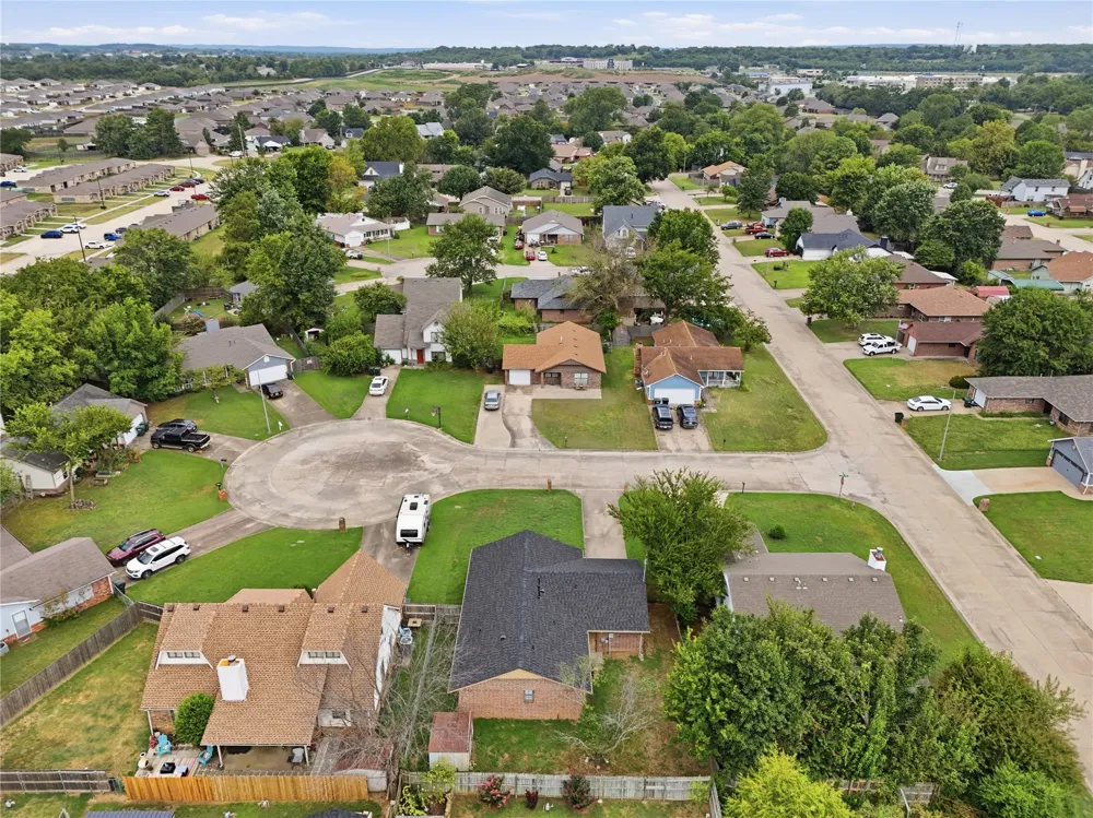 2002 S Cherokee Avenue Claremore, OK 74019