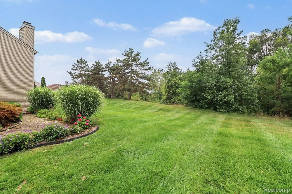 699 Charing Court Rochester Hills City, MI 48307