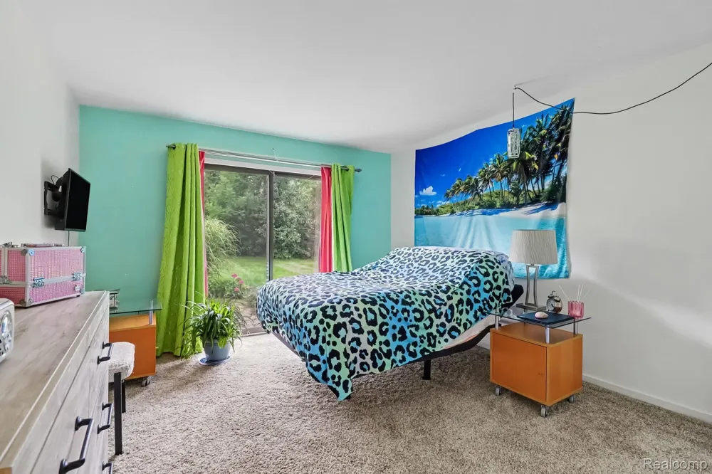699 Charing Court Rochester Hills City, MI 48307