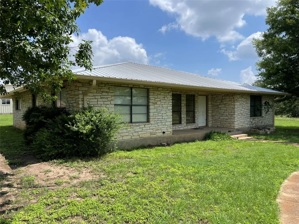 1435 County Road 108 Burnet, TX 78611