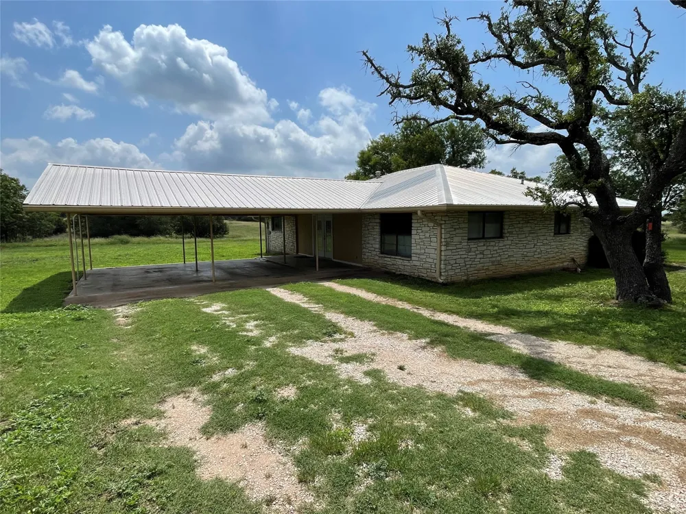 1435 County Road 108 Burnet, TX 78611