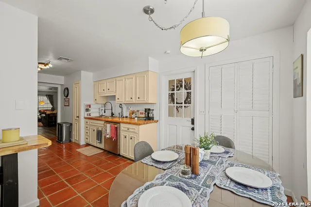 7926 Broadway #102 San Antonio, TX 78209